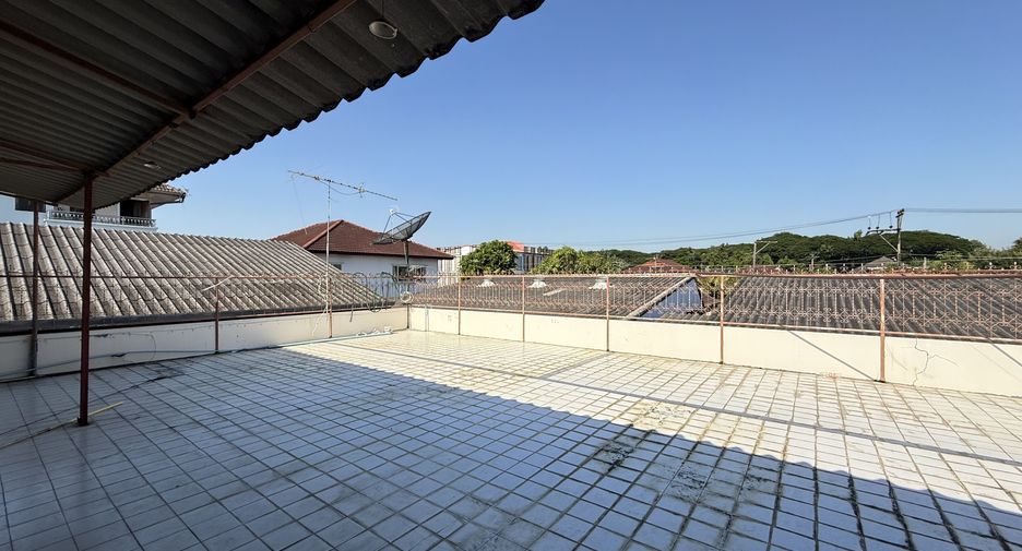Haus zum Kauf mit 5 Zimmer in Mueang Chiang Mai, Chiang Mai