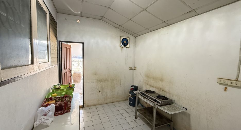 Haus zum Kauf mit 5 Zimmer in Mueang Chiang Mai, Chiang Mai