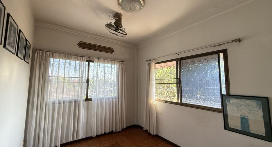 Haus zum Kauf mit 5 Zimmer in Mueang Chiang Mai, Chiang Mai