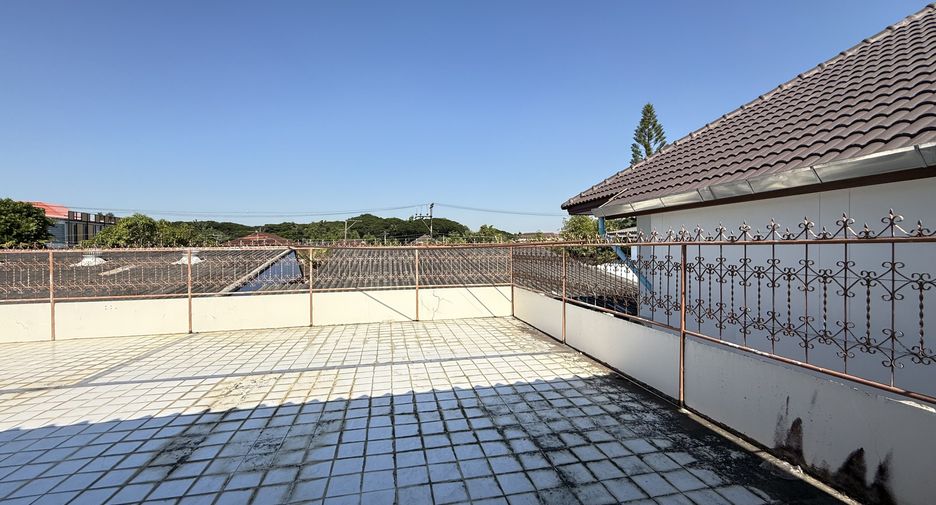 Haus zum Kauf mit 5 Zimmer in Mueang Chiang Mai, Chiang Mai