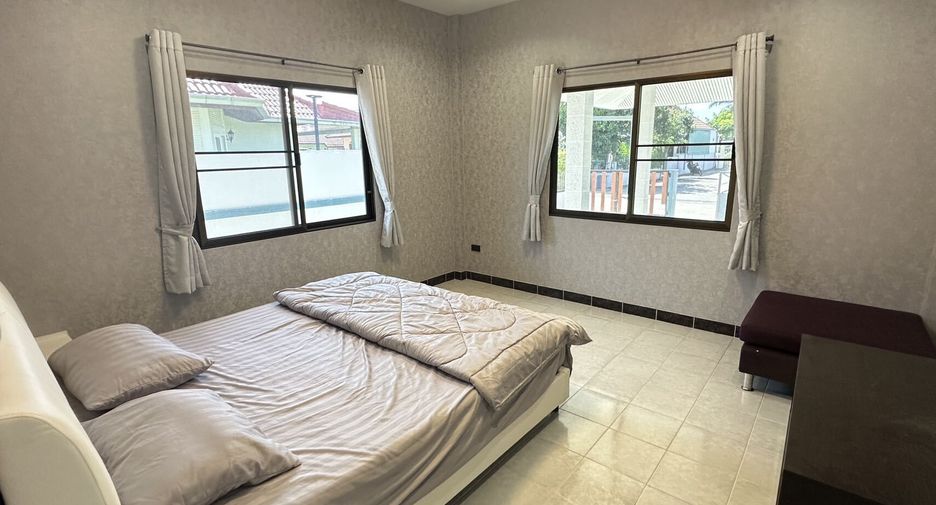 For rent 5 bedrooms villa in Bang Lamung, Chonburi