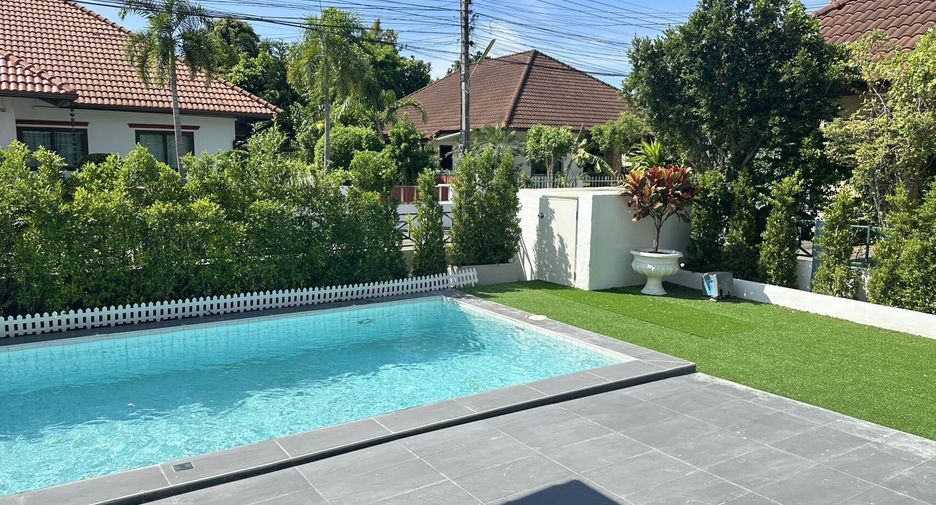 For rent 5 bedrooms villa in Bang Lamung, Chonburi