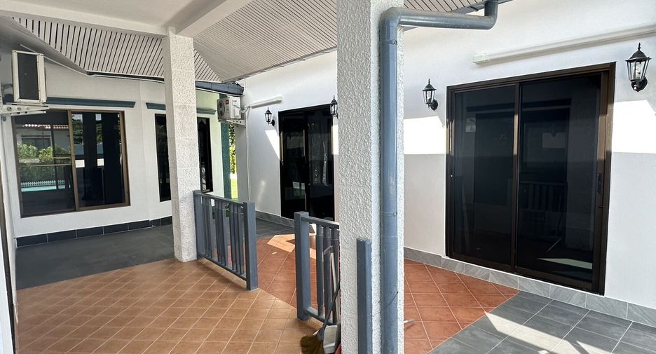 For rent 5 bedrooms villa in Bang Lamung, Chonburi