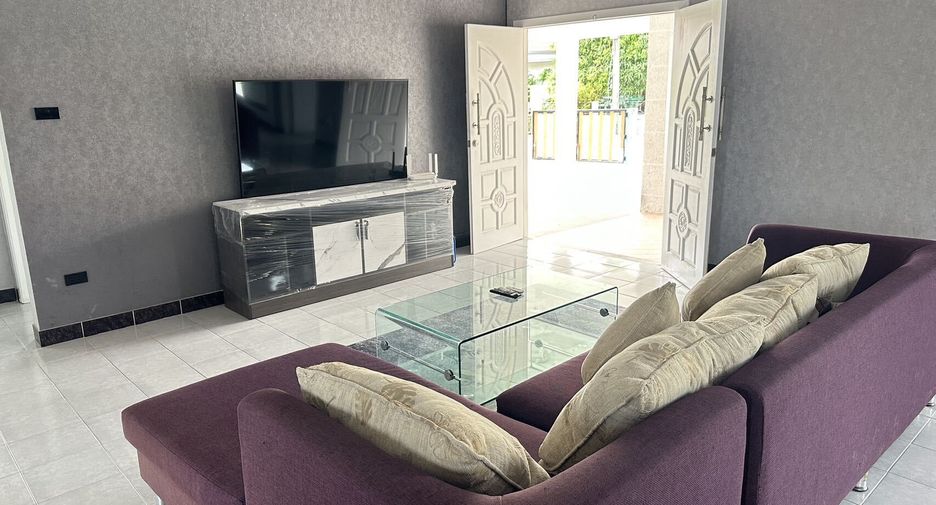 For rent 5 bedrooms villa in Bang Lamung, Chonburi