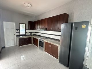 Villa en alquiler de 5 habitaciones en Bang Lamung, Chonburi