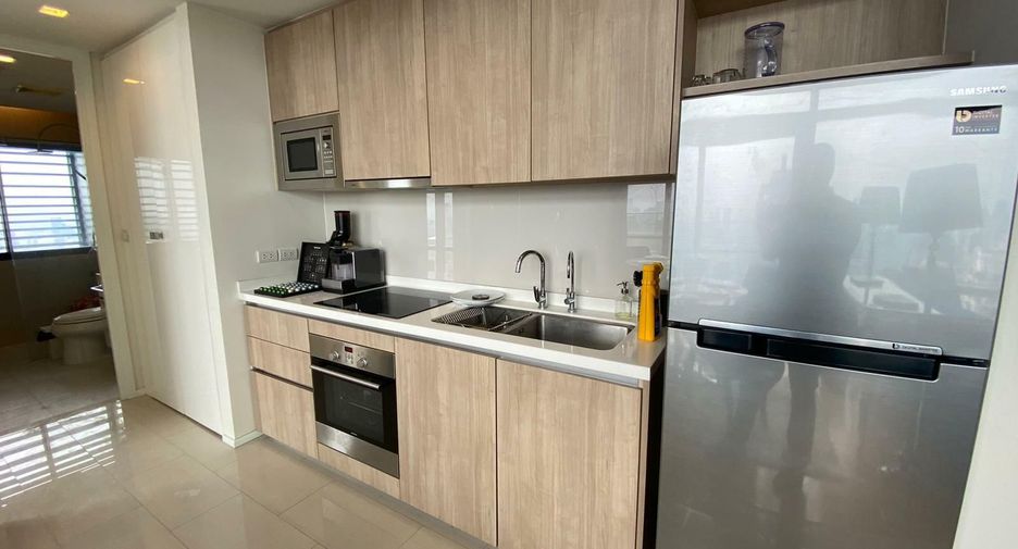 À vendre et à louer 2 chambres condo à Watthana, Bangkok