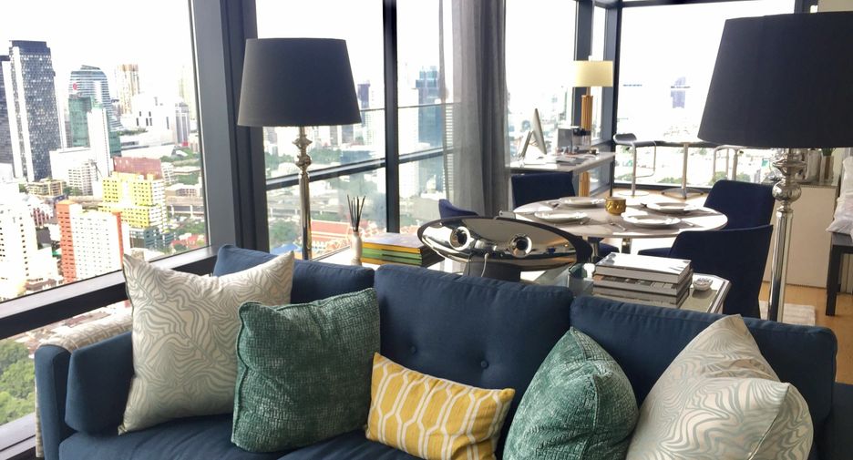 À vendre et à louer 2 chambres condo à Watthana, Bangkok