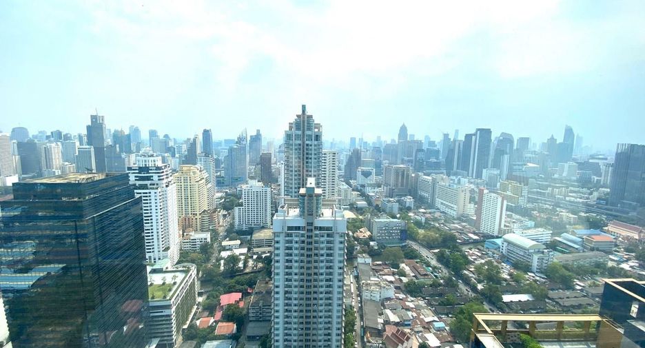 À vendre et à louer 2 chambres condo à Watthana, Bangkok