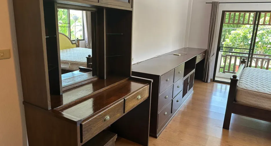 Продажа 4 спальни дом в Сан Саи, Чианг Маи