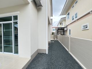 For sale 3 bedrooms house in Saraphi, Chiang Mai