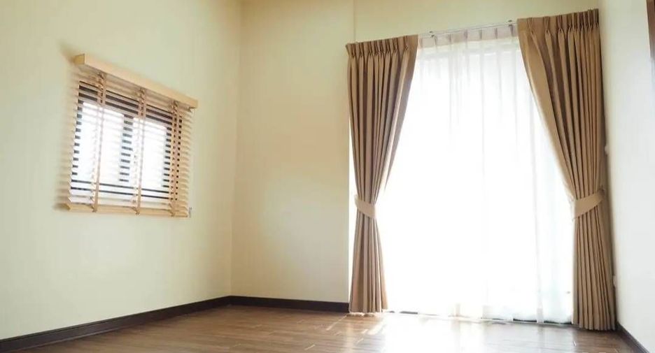 For sale 3 bedrooms house in Saraphi, Chiang Mai