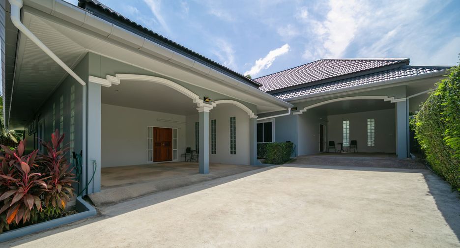 Villa en alquiler de 2 habitaciones en Mueang Phuket, Phuket