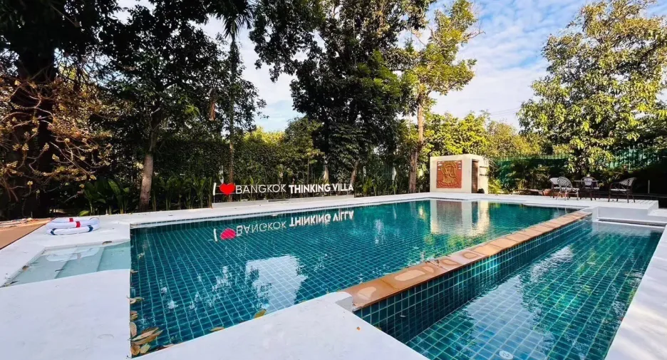 For sale 8 bedrooms house in Suan Luang, Bangkok