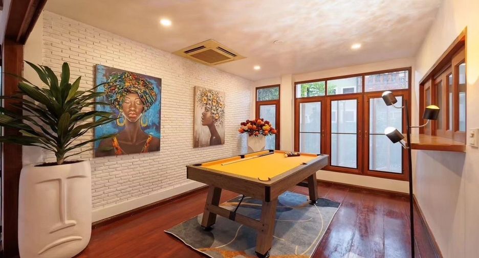 Casa en venta de 8 habitaciones en Suan Luang, Bangkok