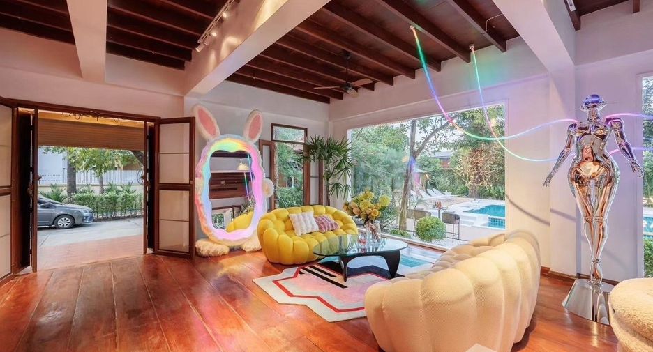 Casa en venta de 8 habitaciones en Suan Luang, Bangkok