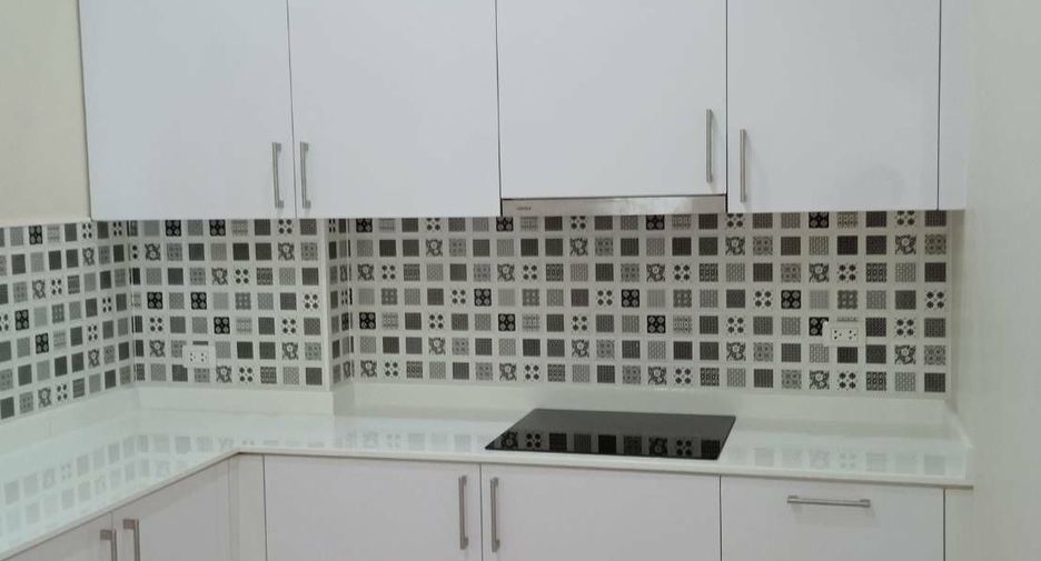 Casa en alquiler de 3 habitaciones en Sattahip, Chonburi