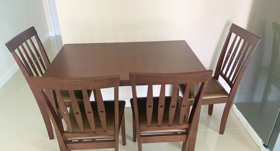 Casa en alquiler de 3 habitaciones en Sattahip, Chonburi