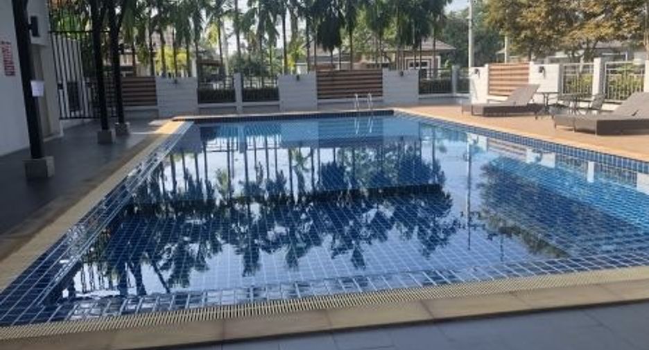 Casa en alquiler de 3 habitaciones en Bang Saray, Pattaya