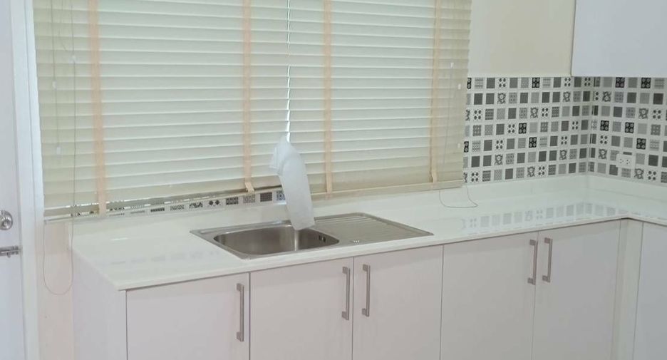 Casa en alquiler de 3 habitaciones en Sattahip, Chonburi