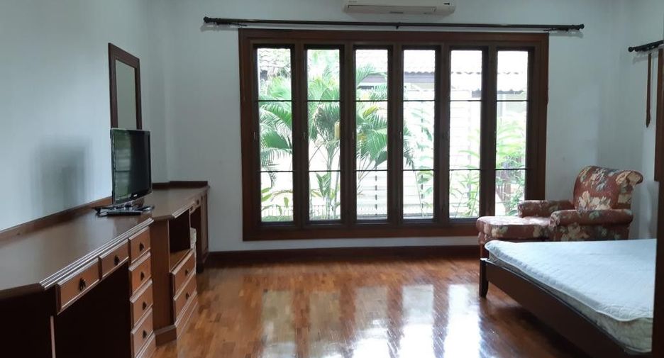 For rent 3 bedrooms house in Mueang Chiang Mai, Chiang Mai