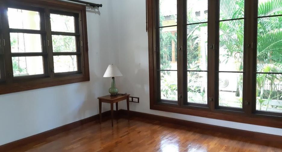 For rent 3 bedrooms house in Mueang Chiang Mai, Chiang Mai