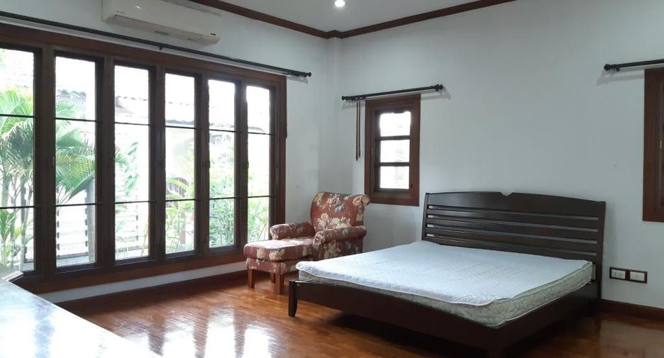 For rent 3 bedrooms house in Mueang Chiang Mai, Chiang Mai
