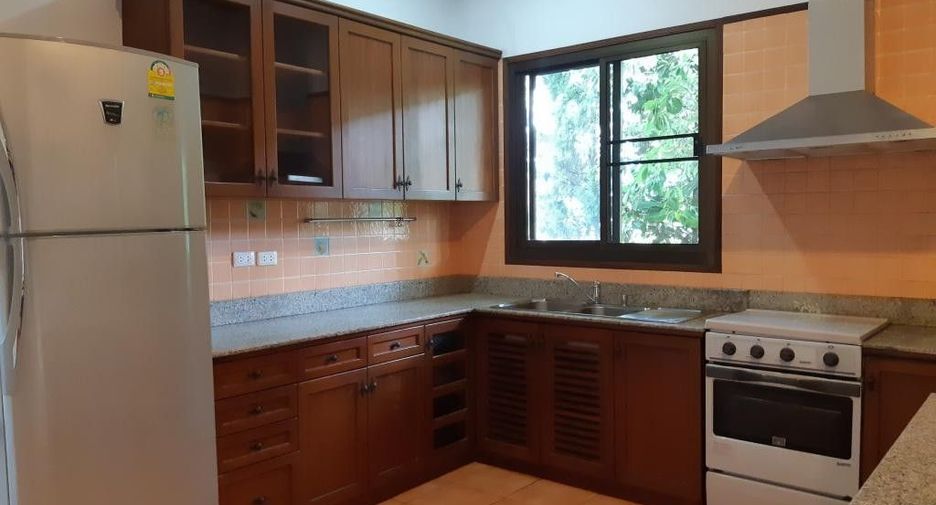 For rent 3 bedrooms house in Mueang Chiang Mai, Chiang Mai