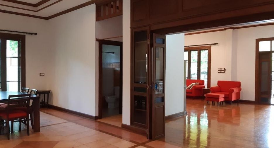 For rent 3 bedrooms house in Mueang Chiang Mai, Chiang Mai