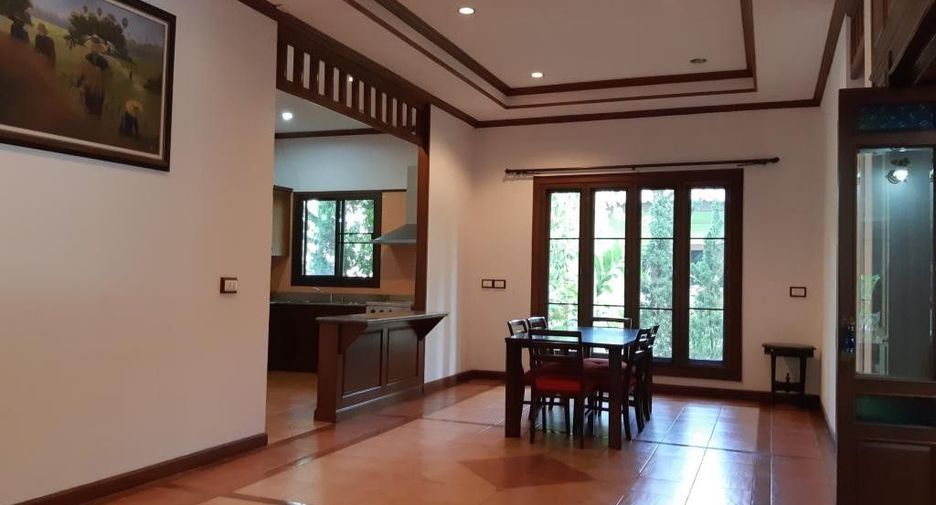 For rent 3 bedrooms house in Mueang Chiang Mai, Chiang Mai