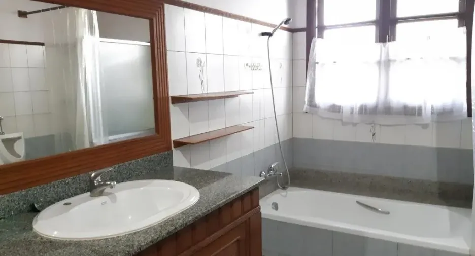 For rent 3 bedrooms house in Mueang Chiang Mai, Chiang Mai