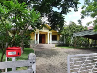 À louer 3 chambres maison à Mueang Chiang Mai, Chiang Mai