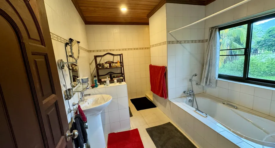 Casa en venta de 4 habitaciones en Ko Samui, Surat Thani