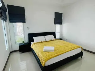 À louer 3 chambres maison à Bang Lamung, Chonburi