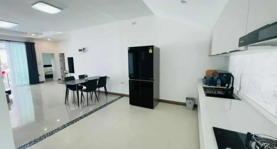 À louer 3 chambres maison à Bang Lamung, Chonburi