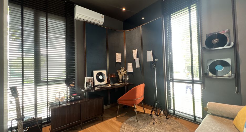 For sale 4 bedrooms house in Sai Mai, Bangkok