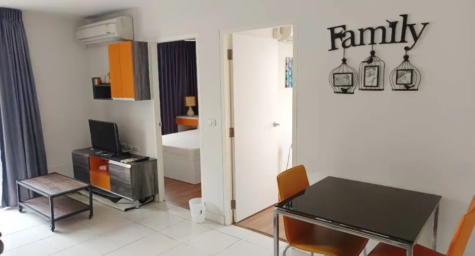 For sale 2 bedrooms condo in Mueang Samut Prakan, Samut Prakan