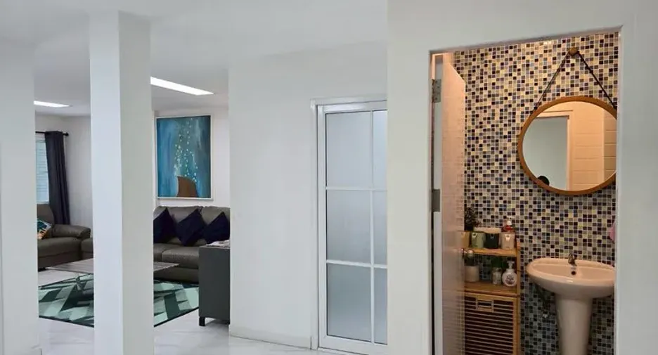 For rent 4 bedrooms townhouse in Mueang Chiang Mai, Chiang Mai