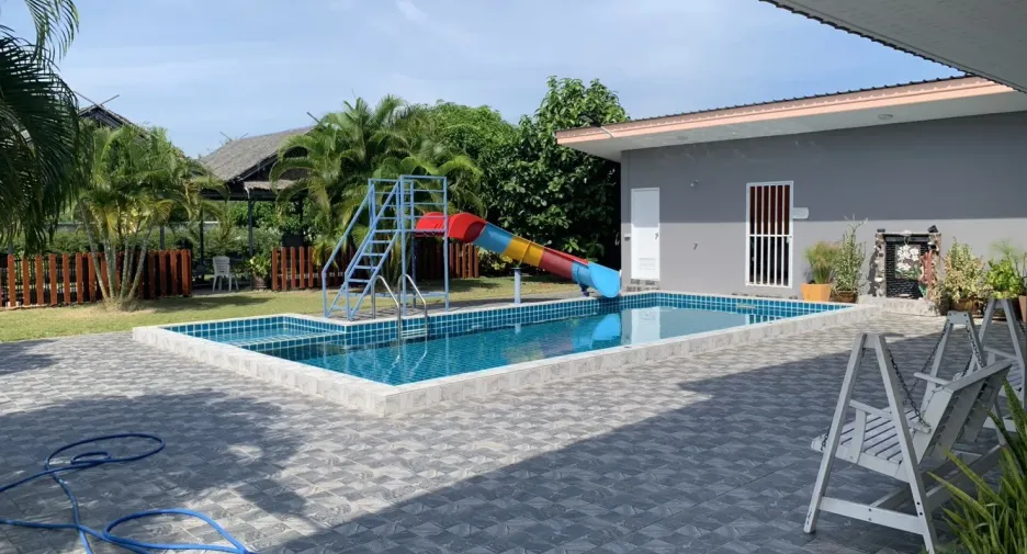 For rent 3 bedrooms villa in Hua Hin, Prachuap Khiri Khan