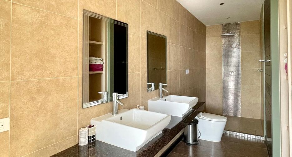 For rent 2 bedrooms townhouse in Ko Samui, Surat Thani