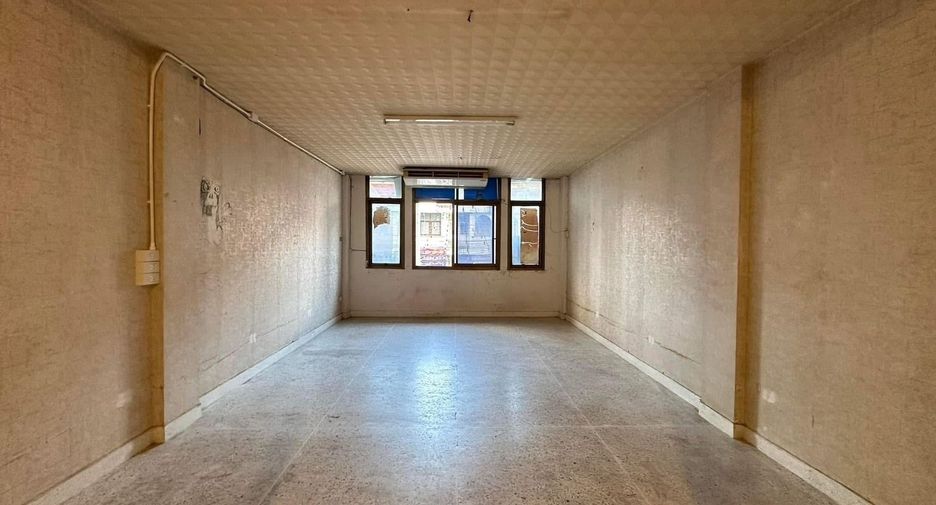 For sale 3 bedrooms retail Space in Mueang Chiang Mai, Chiang Mai