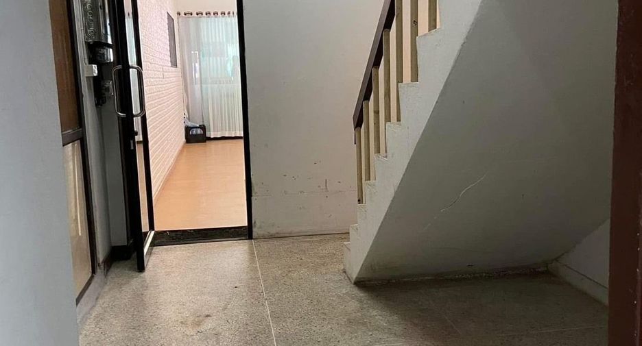 For sale 3 bedrooms retail Space in Mueang Chiang Mai, Chiang Mai