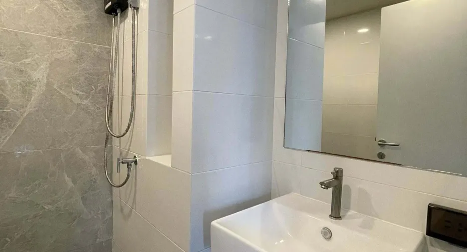 For rent studio condo in Phra Khanong, Bangkok