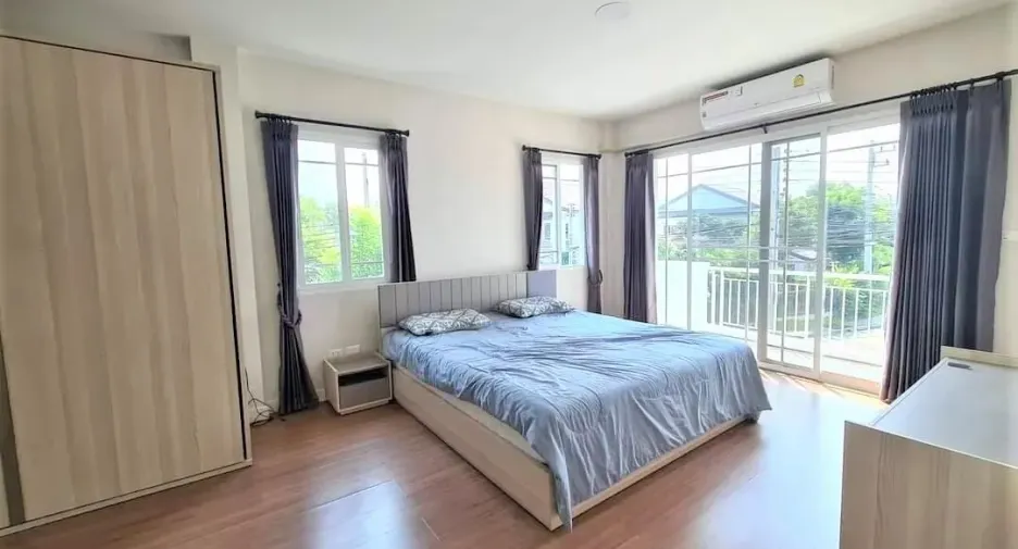 For rent 3 bedrooms house in Mueang Chiang Mai, Chiang Mai