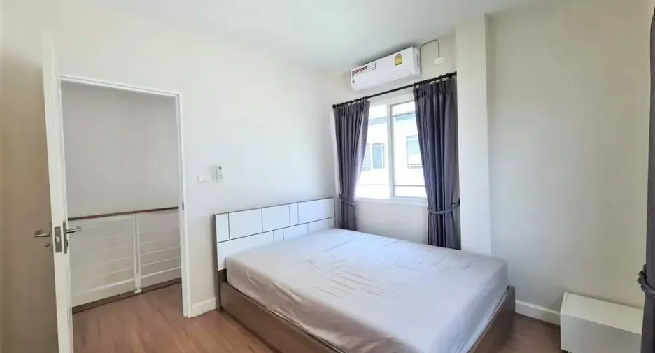For rent 3 bedrooms house in Mueang Chiang Mai, Chiang Mai