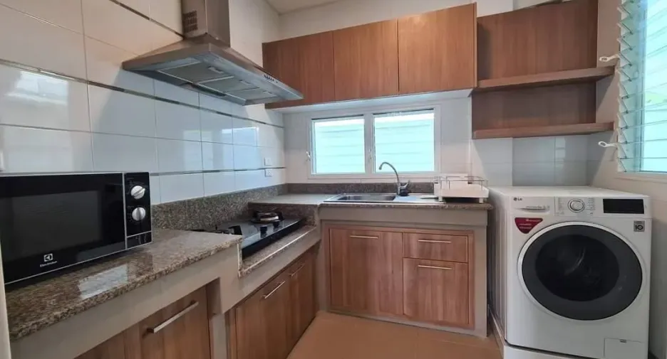 For rent 3 bedrooms house in Mueang Chiang Mai, Chiang Mai