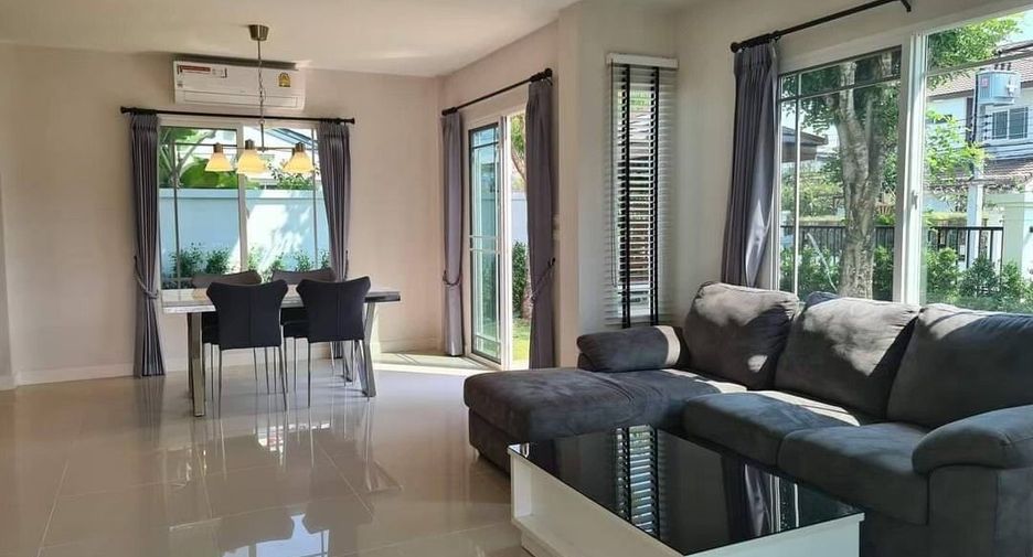 For rent 3 bedrooms house in Mueang Chiang Mai, Chiang Mai