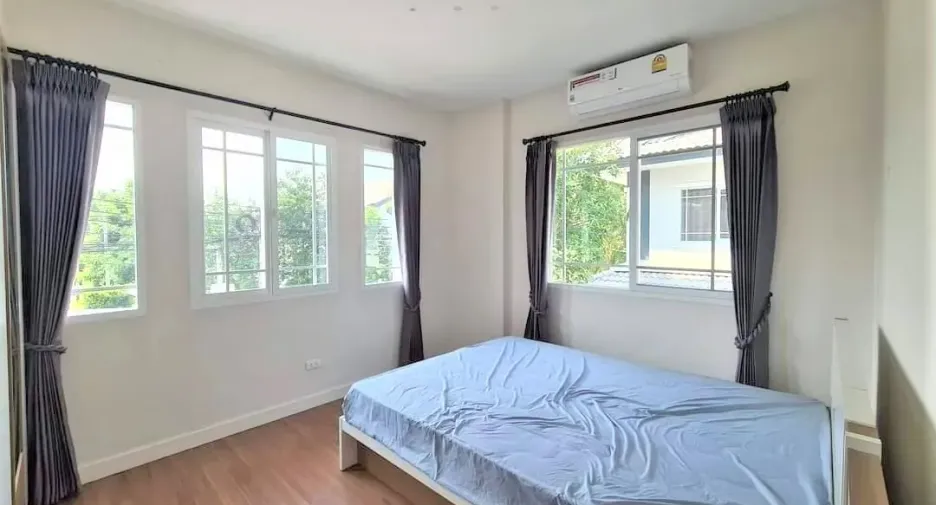 For rent 3 bedrooms house in Mueang Chiang Mai, Chiang Mai