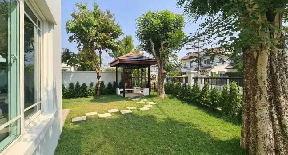 For rent 3 bedrooms house in Mueang Chiang Mai, Chiang Mai