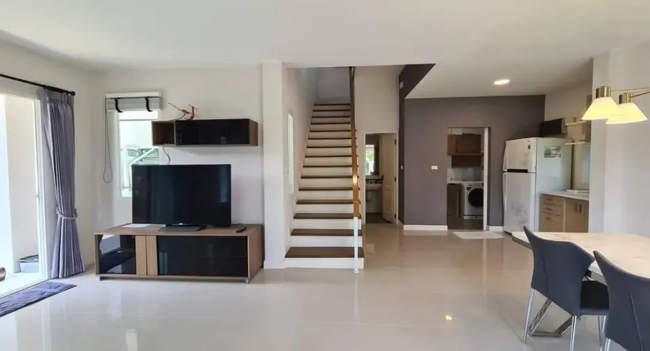 For rent 3 bedrooms house in Mueang Chiang Mai, Chiang Mai