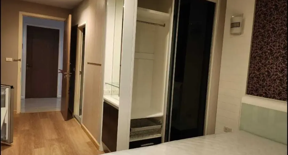 For rent studio condo in Thon Buri, Bangkok